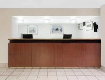 Oyo Hotel Centralia Luaran gambar